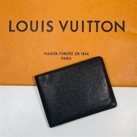 portafoglio louis vuitton nero uomo|portachiavi louis vuitton.